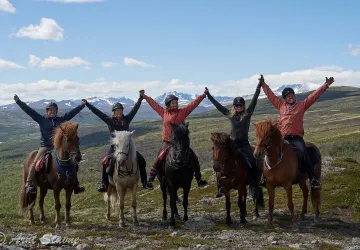 Hjerkinn Fjellstue og Fjellridning